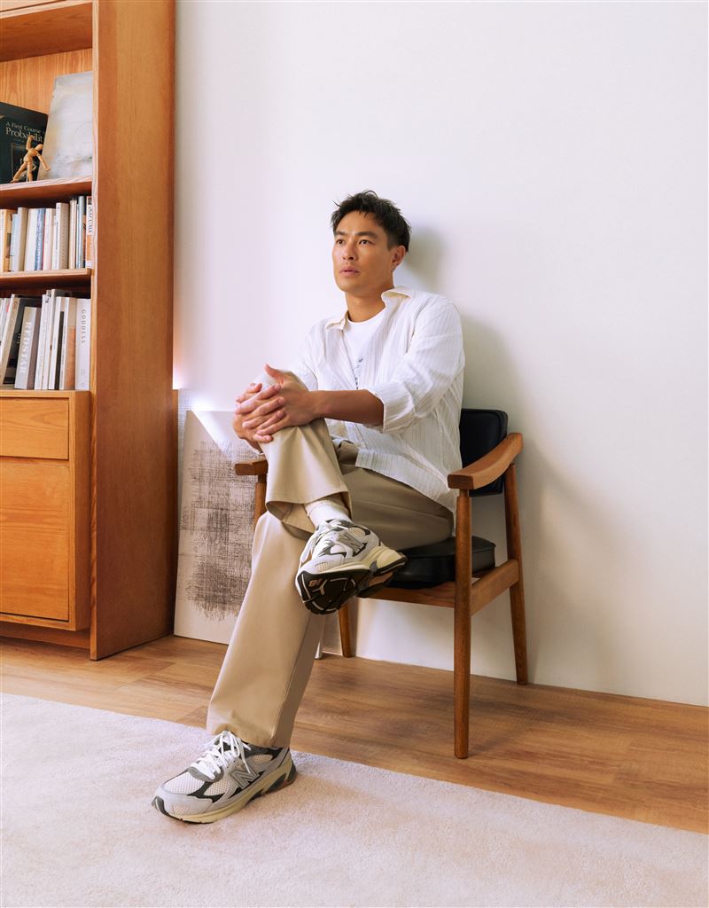 New Balance夏日形象特輯#每一刻皆風格，2010鞋款FT楊祐寧。（圖／品牌業者提供）