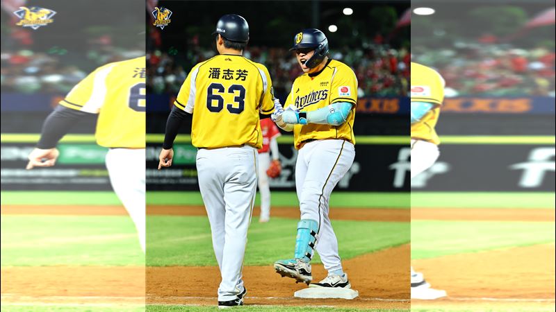 中信兄弟曾頌恩8局下兩出局後敲出致勝安打。（圖／中信兄弟提供）