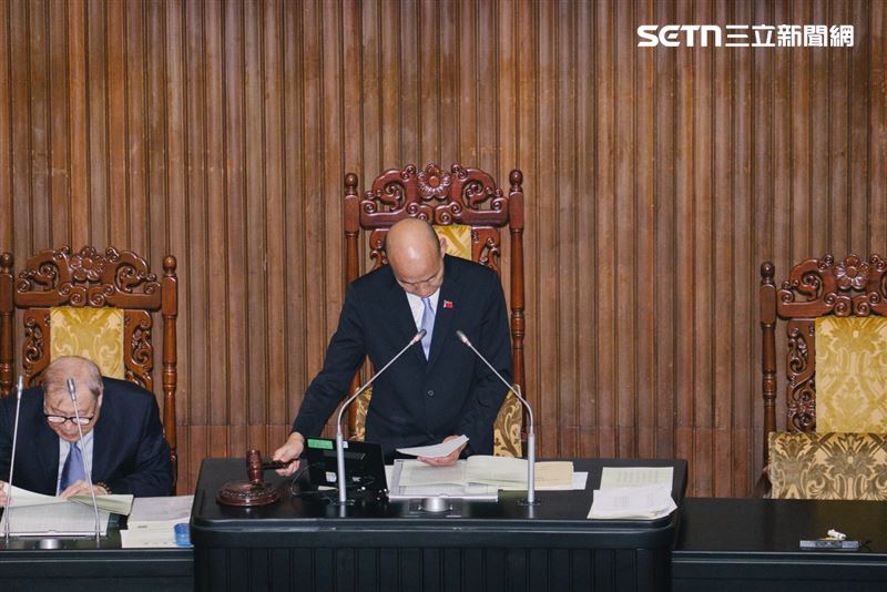 「丹娜絲颱風及七二八豪雨災後復原重建特別條例草案」立法院三讀通過。（圖／記者楊士誼攝影）