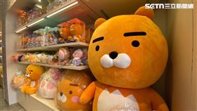 KAKAO FRIENDS台北旗艦店。（圖／記者馮珮汶攝）