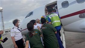 旅日半夜頭痛送急診! 妻竟是