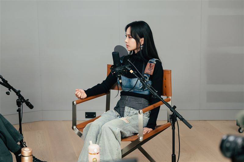蔡依林podcast第二集上線，邀請到吳青峰跟蔡健雅作客擔任嘉賓暢聊關於「愉悅」與「情緒」。（圖／凌時差音樂 提供）