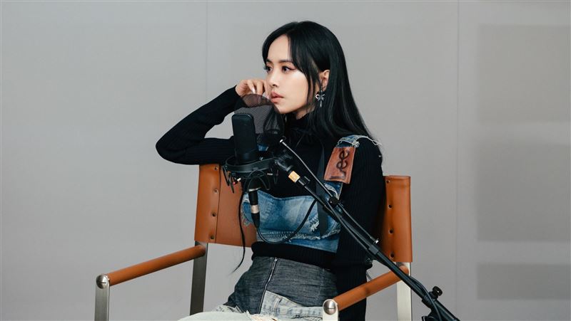 蔡依林podcast第二集上線，邀請到吳青峰跟蔡健雅作客擔任嘉賓暢聊關於「愉悅」與「情緒」。（圖／凌時差音樂 提供）