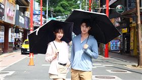 雨傘王 降溫小物 涼感衣 墨鏡。（圖／梁鑫國際提供） 