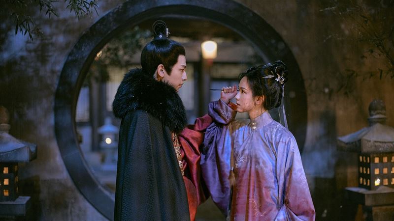 《雁回時》陳都靈（右）和辛雲來（左）劇中有多場武戲。（圖／愛爾達提供）