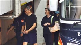 檢察官提出柯文哲親筆下紙條給彭振聲「加速京華城行政程序」，打臉柯文哲對京華城案沒指示、不知情有關。（圖／鏡週刊）