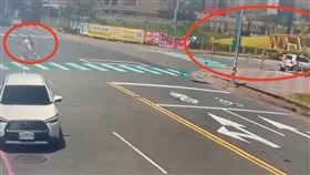 吊車,龜山,吊臂,路人（圖／翻攝畫面）