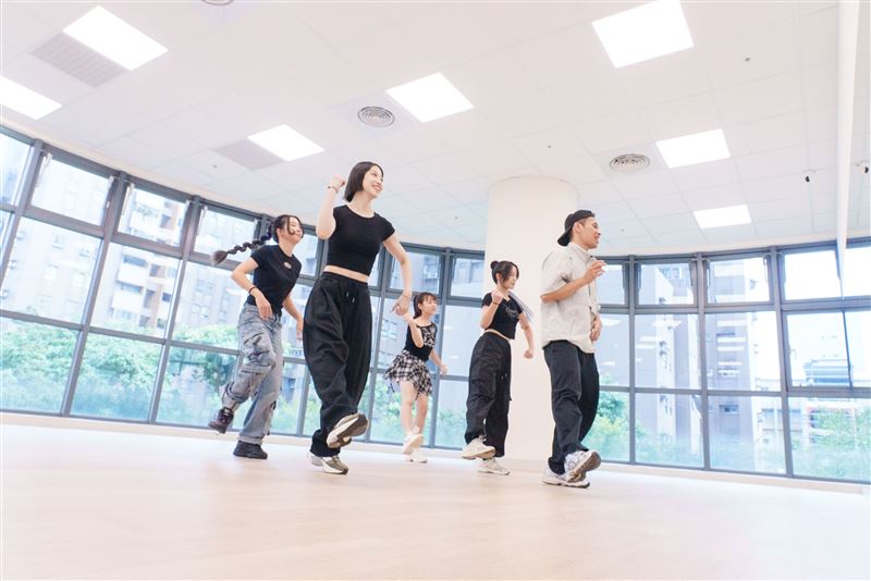 2F-韻動空間-適合舞蹈、瑜珈、肢體律動等排練。（圖／新北市政府提供）