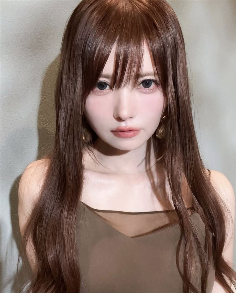 益若翼表示砸大錢溶掉全臉玻尿酸。（圖／翻攝自IG）
