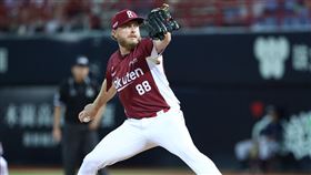 樂天桃猿洋投波賽樂。（圖／樂天桃猿提供） 