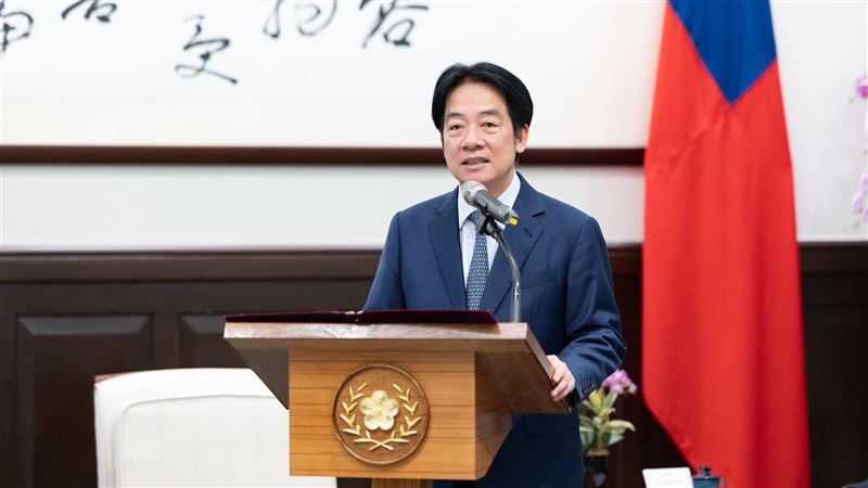 賴清德施政滿意度31%，黃暐瀚認為，若未來跌破30%，2028連任恐怕出現雜音。（圖／總統府提供）