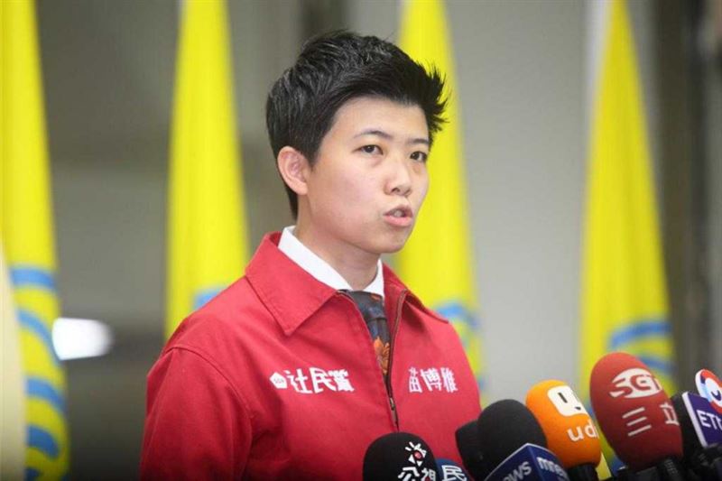 曉曉媽因怕學校息事寧人，所以請議員苗博雅協助，而苗博雅辦公室也將此案轉至北市府教育局進行調查。（圖／CTWANT）