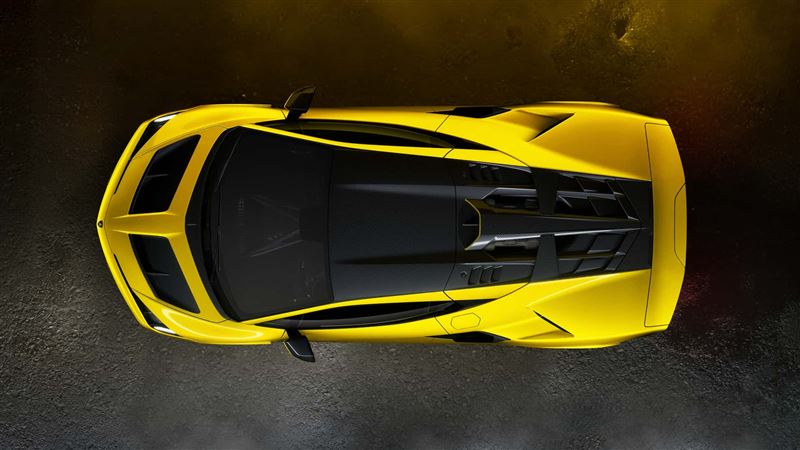 使用碳纖維單體殼結構、鍛造複合材料前防撞架。（翻攝Lamborghini網站）