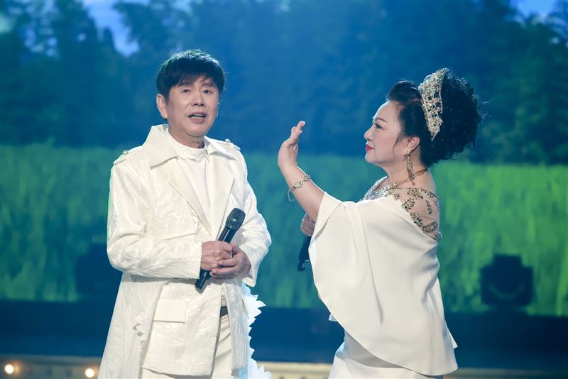 白冰冰動手打黃西田。（圖／民視提供）