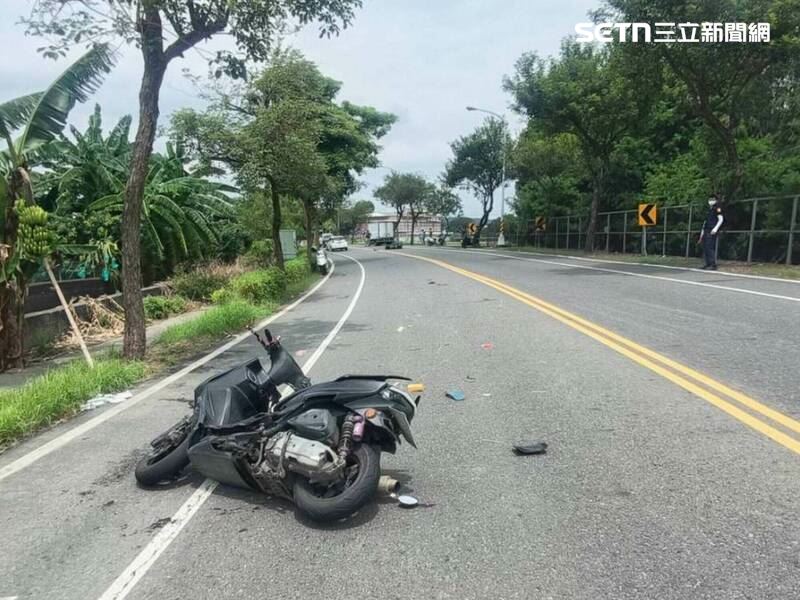 彰化芬園鄉發生嚴重車禍，機車與小貨車對撞，16歲少年一度命危。（圖／翻攝畫面）