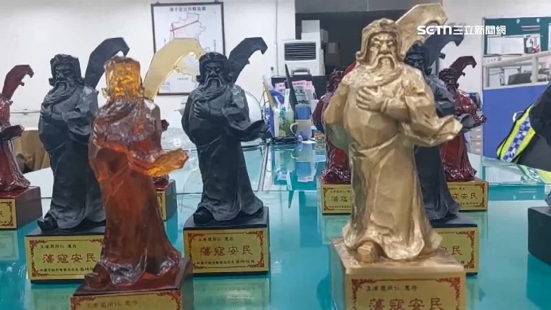 桃園分局的關公獎有分等級，最頂的是「琉璃關公」