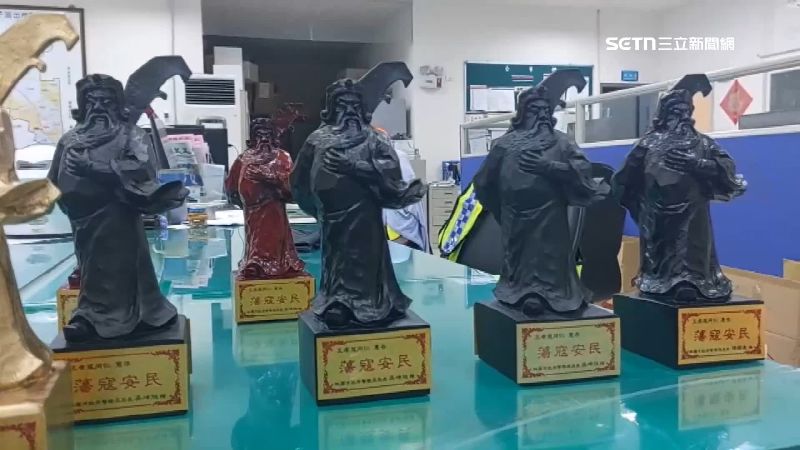 另類破案徽章！桃園「最強關公獎」他拿走