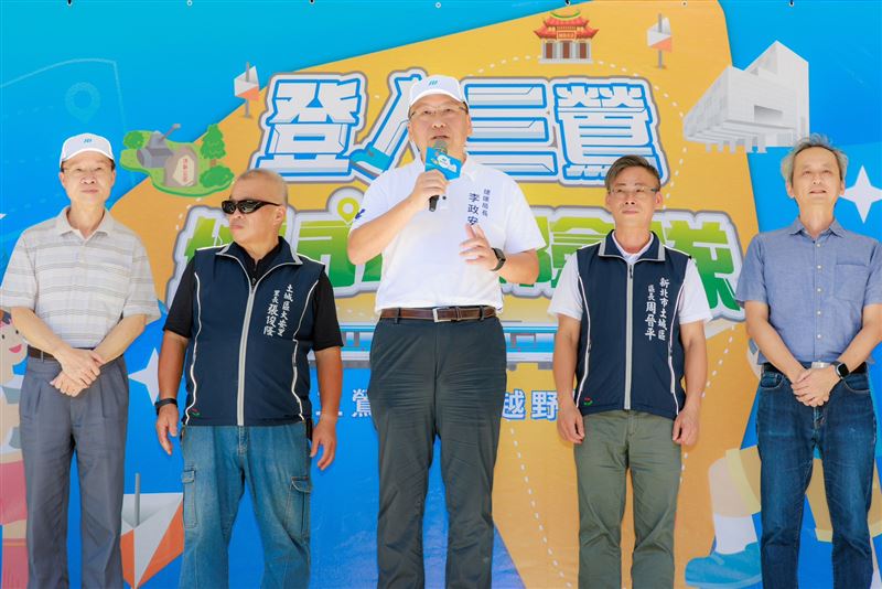 新北捷運局長李政安勉勵選手奪佳績。（圖／新北捷運局提供）