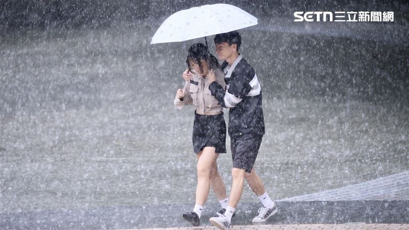 南部地區及中部山區有局部短延時豪雨發生的機率。（圖／記者鄭孟晃攝影）