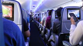 ▲飛機上救人！名醫張振榕夫妻聯手打趴死神，救回一度沒呼吸心跳的奶奶。（圖／翻攝自PIXABAY網站） 