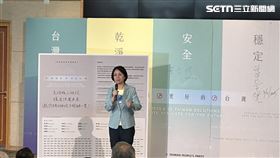 翁曉玲上午出席民眾黨舉辦「百人連署挺核三・穩定台灣乾淨未來專家學者連署記者會」。（圖／記者詹宜庭攝影）