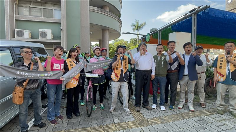 罷免南投選出的國民黨立委游顥「去游除垢」罷免團隊與「經濟民主連合」今（17）日，發起大型車掃行動。（圖／罷團提供）