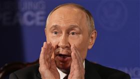 普丁罕見用英文回應川普。（圖／美聯社／達志影像）