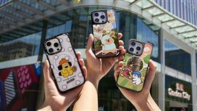 CASETiFY攜手人氣角色線條小狗、可愛的短尾矮袋鼠YOUNG FOREST與胡子碰碰推出以棒球為主題的全新系列。
