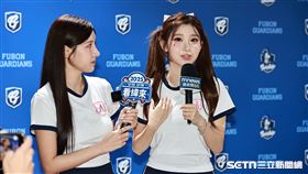 Fubon Angels韓籍成員南珉貞、李珠珢回應騎隊旗事件。（圖／記者劉彥池攝影）
