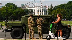 美國華府隨處可見國民兵。（圖／美聯社／達志影像）