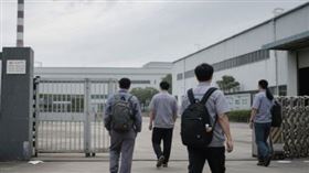 ASMPT關閉深圳工廠，預估有上千名員工將失業。（圖／翻攝自微博）