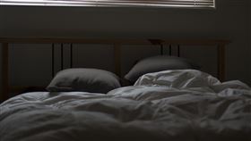 -枕頭-床-棉被-（圖／pixabay）