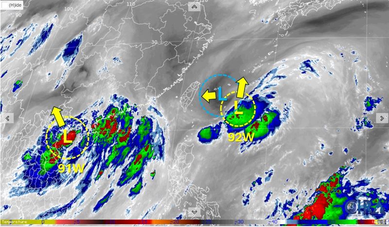 季風低壓槽有兩個擾動存在,且在關島東南方還有第3個擾動90W。(圖/翻攝自天氣職人-吳聖宇)