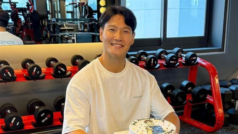 《RM》金鍾國宣布結婚！新娘身分曝光