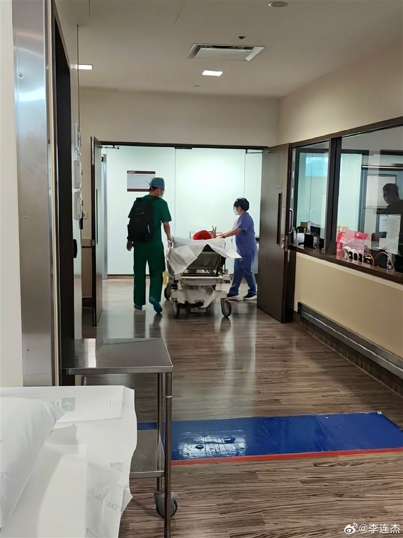 李連杰發出病房照二度發聲。（圖／翻攝自微博）