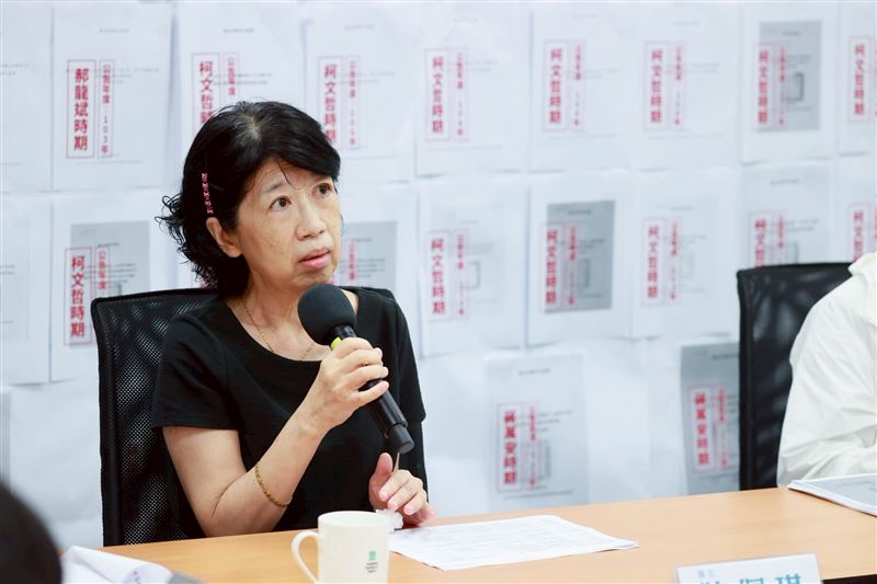 陳佩琪淚崩稱要拿著柯文哲照片到天安門廣場控訴民進黨政府。（圖／民眾黨提供）