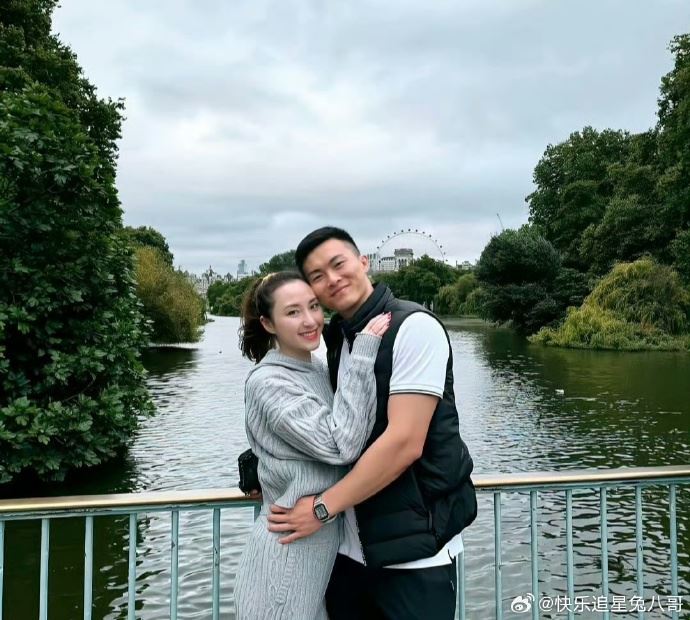 何超雲疑似分手4年男友。（圖／翻攝自微博）