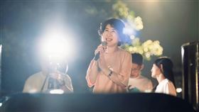 陳佩琪稱，要拿柯文哲相片到中國天安門，抗議民進黨害她家破人亡！（圖／翻攝自陳佩琪臉書）