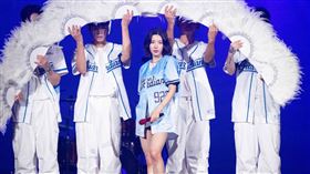 韓國女歌手「水彈女王」權恩妃。（圖／富邦悍將提供）