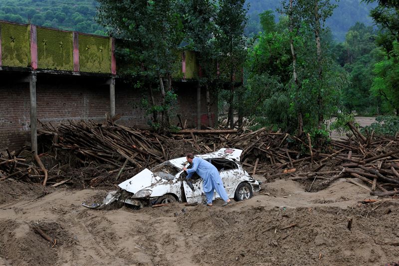 巴基斯坦北部山區超過330人因暴雨喪生。（圖／路透社／達志影像）