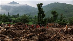 巴基斯坦暴雨造成嚴重山洪。（圖／路透社／達志影像）
