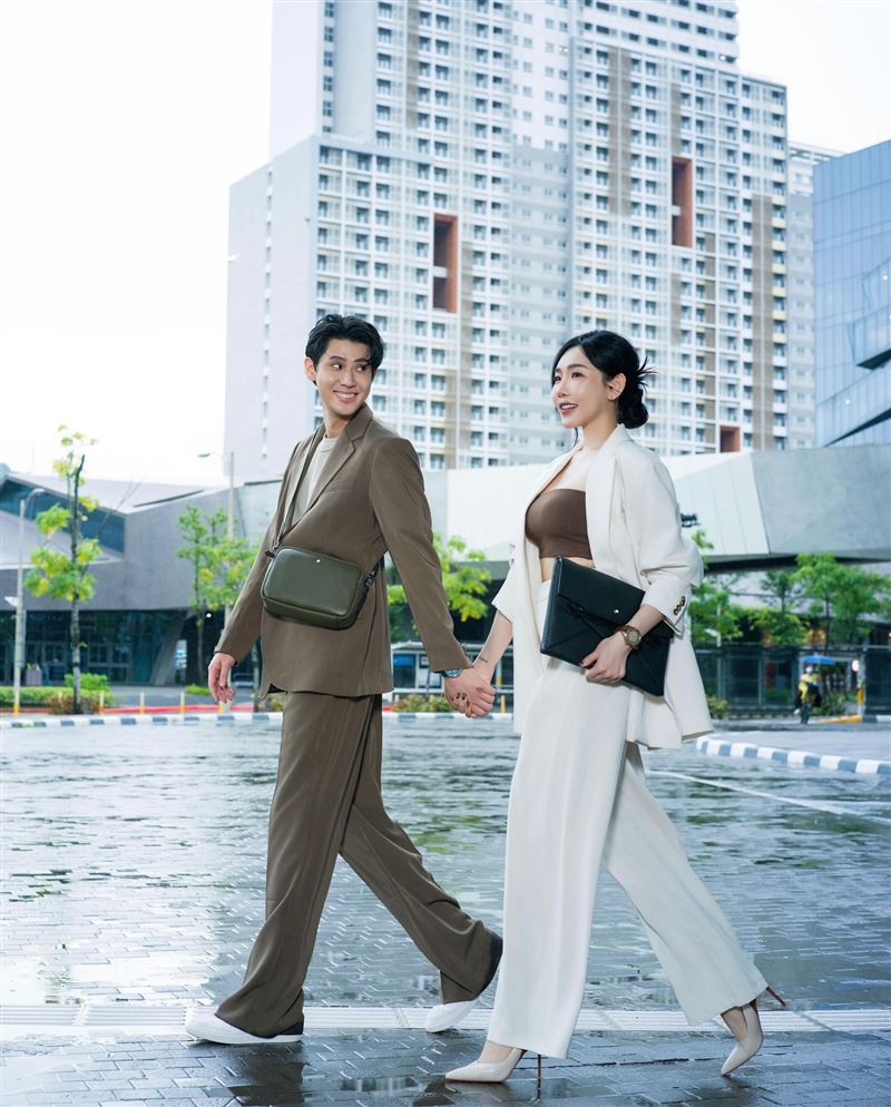 李玉璽和許允樂公開放閃。（圖／翻攝自臉書）