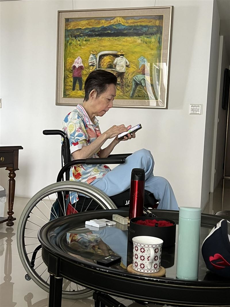 陳致中表示，母親吳淑珍（圖）雖經治療順利返家，但仍要非常注意低血壓。（圖／翻攝自陳致中臉書）