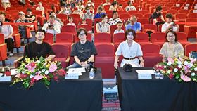 鳳飛飛金曲歌唱競賽決賽評審，左起張三、薛忠銘、朱海君、劉美蓮。（圖／大嵙崁文教基金會提供）