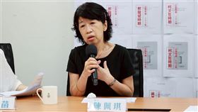 陳佩琪淚崩稱要拿著柯文哲照片到天安門廣場控訴賴清德。（圖／民眾黨提供） 