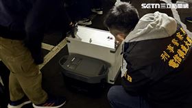 刑事局電偵大隊逮捕北市團的嫌犯。（圖／翻攝畫面）