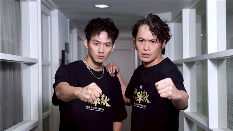 最大尺度！黃鐙輝激戰20位全裸女優發聲了