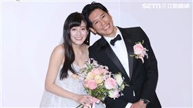 音樂精靈林逸欣（Shara）歷經三年疫情延宕，終於和科技業老公Tony甜蜜舉辦婚禮。（圖／記者鄭孟晃攝影）