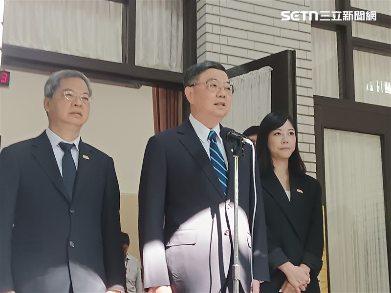 卓榮泰赴立法院報告，會前接受媒體聯訪。（圖／記者盧素梅攝影）