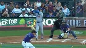 大谷翔平強襲球差點打到洛磯先發投手。（圖／翻攝自MLB官網）